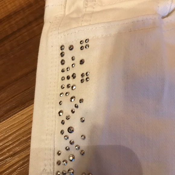 Cache Jeans - Picture 2 of 4